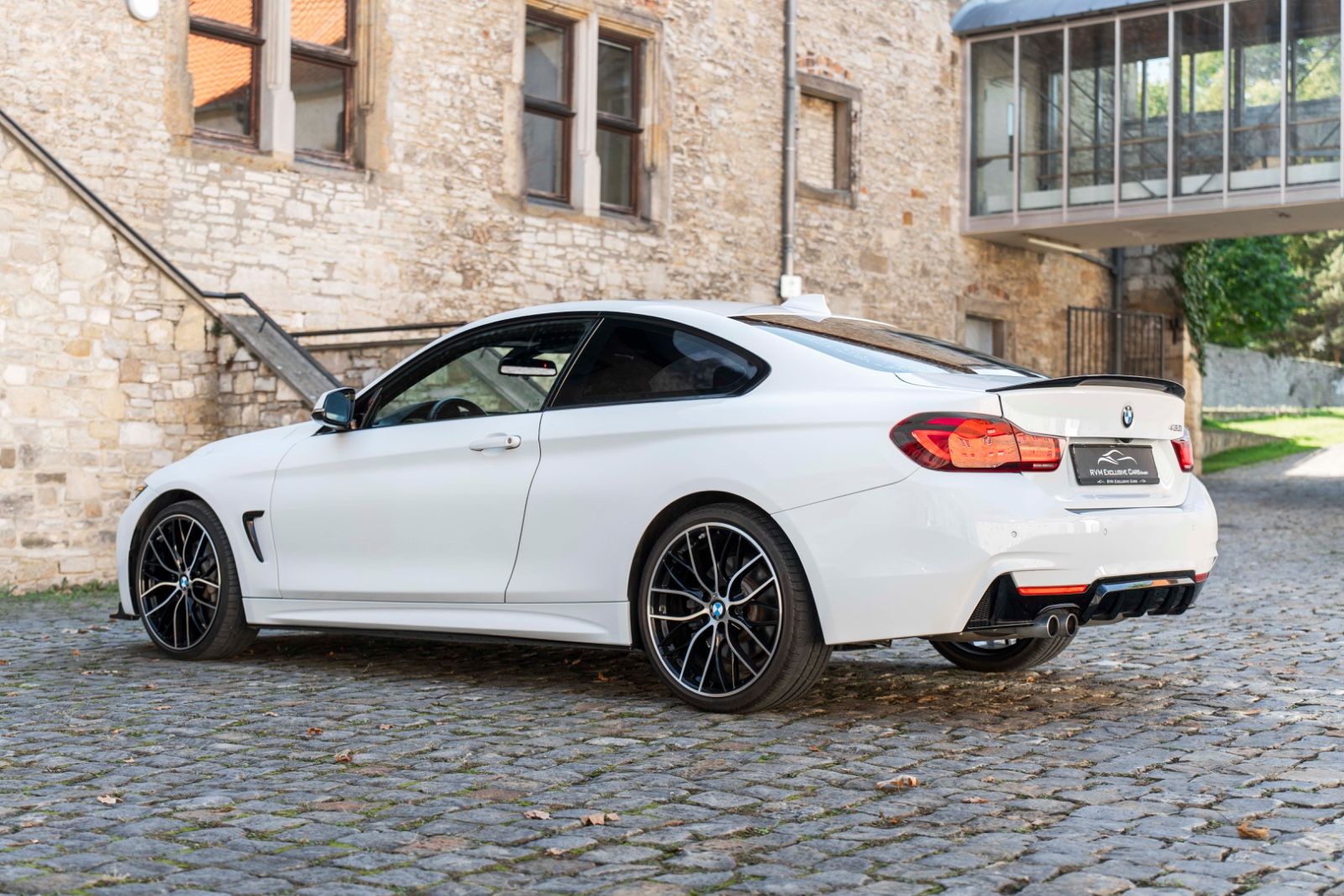 Fahrzeugabbildung BMW 430i Coupé M-SPORTPAKET HUD KAM LED H&K TOTW
