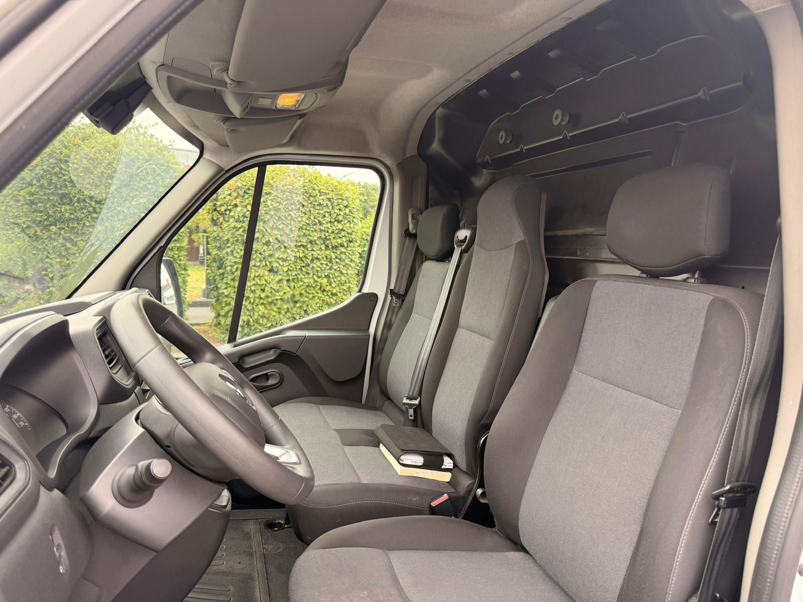 Fahrzeugabbildung Renault Master III Kasten L1H2 HKa 3,5t