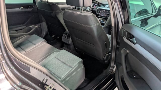 Volkswagen Passat 1.5 TSI Business ACC+LED+CARPLAY+ALU