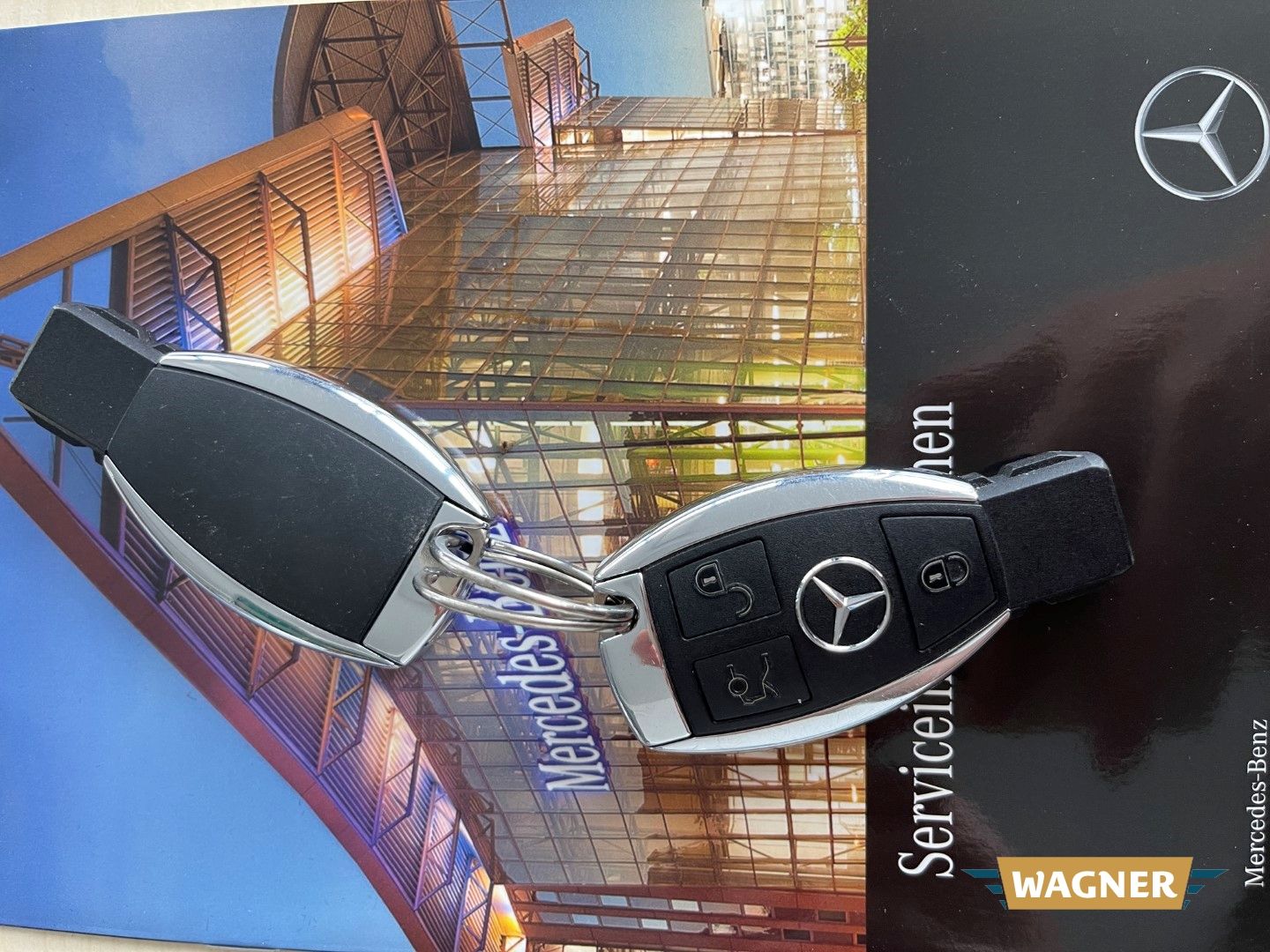 Fahrzeugabbildung Mercedes-Benz GLC 220 d 4Matic Klimaautomatik Sitzheizung