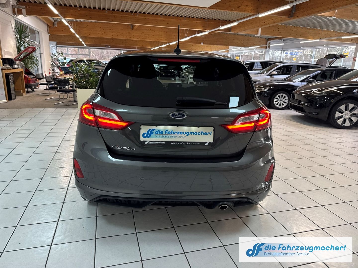 Fahrzeugabbildung Ford Fiesta ST-Line Navi Soundsystem B & O LED Apple