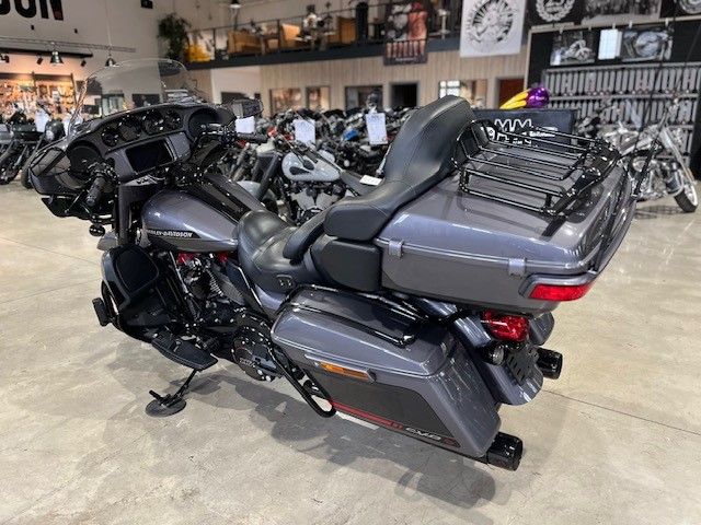 Fahrzeugabbildung Harley-Davidson FLHTKSE Ultra Limited CVO 117cui