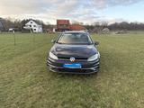 Volkswagen Golf 2.0 TDI , AHK, StHZ, DSG