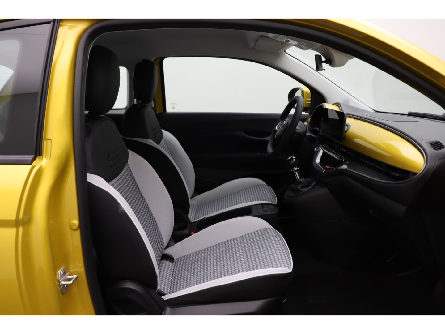 Fahrzeugabbildung Fiat 500 1.0 FireFly Hybrid Torino Sitzheizung