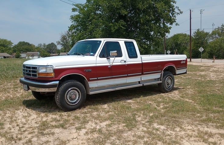 Fahrzeugabbildung Ford F 250 XLT 4x4 7.5L Big Block XLT ROSTFREI ORIGIN