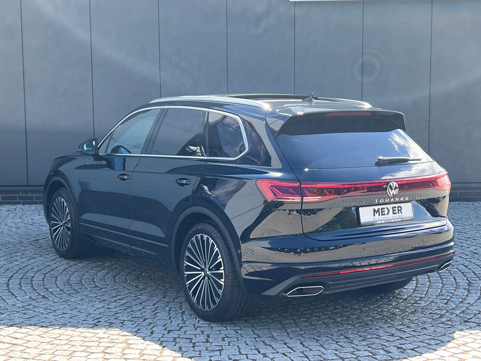 Fahrzeugabbildung Volkswagen Touareg Elegance 3.0 TDI 4MOTION *AHK, Pano, Dyn