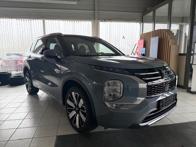 Mitsubishi Plug-in Hybrid Outlander - Bild 11