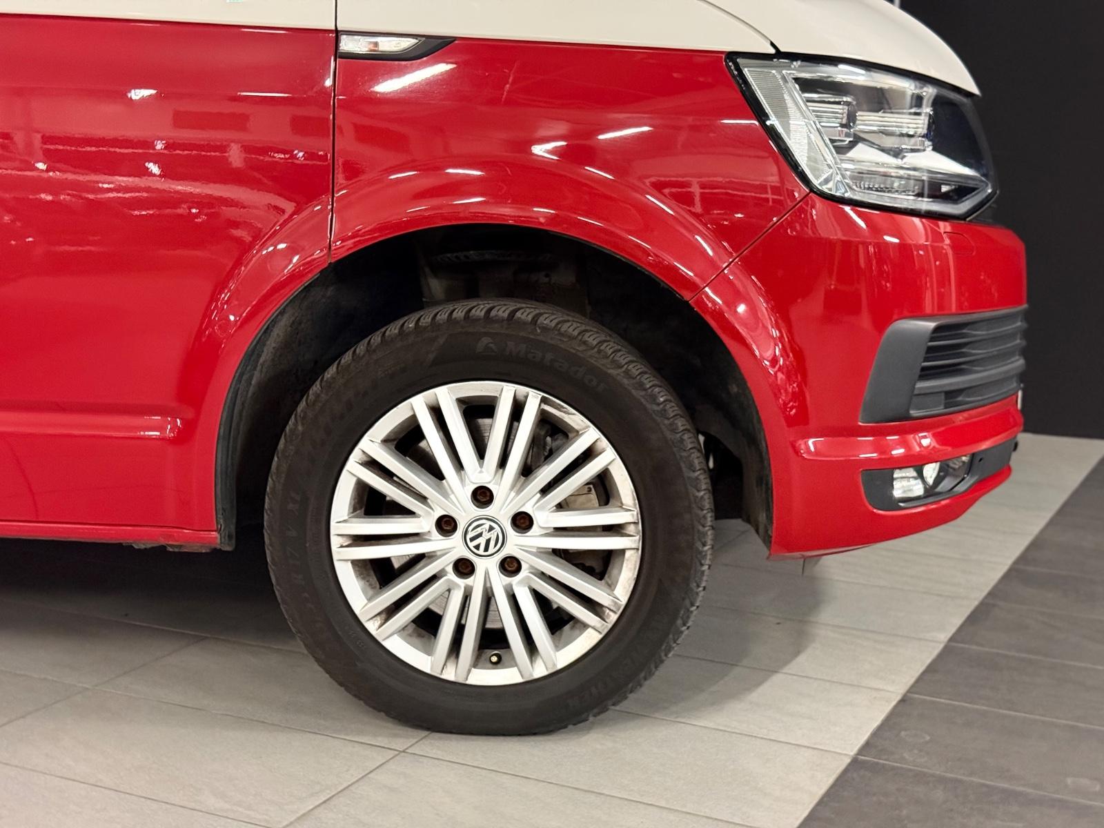 VOLKSWAGEN T6 CARAVELLE GENERATION SIX 2.0 TDI 204ch BVM Portes coulissantes 2 côtés Sièges chauffants Historique présent