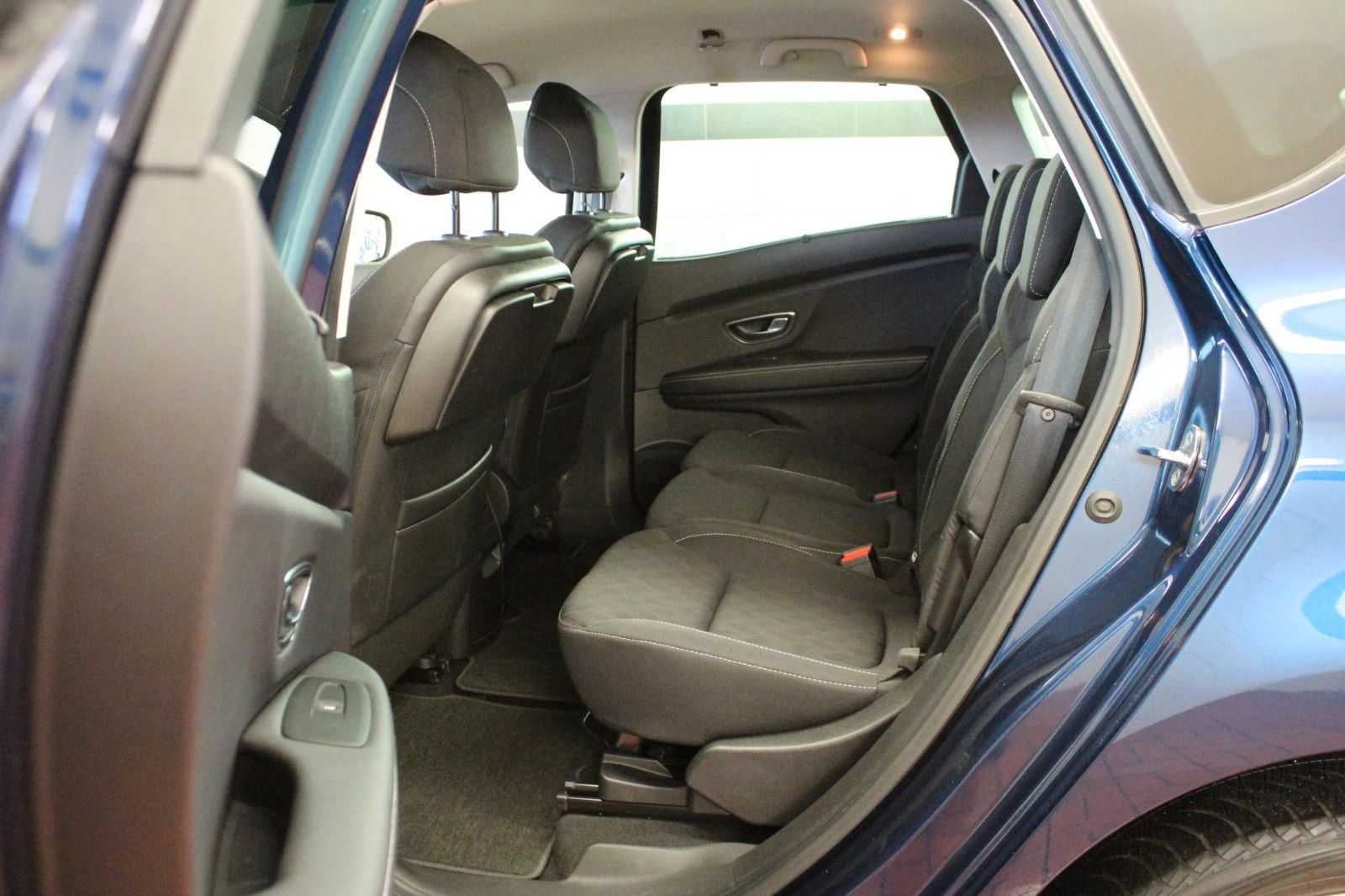 Fahrzeugabbildung Renault Scenic TCe 140Limited Edition*Sitzhzg*AHK*