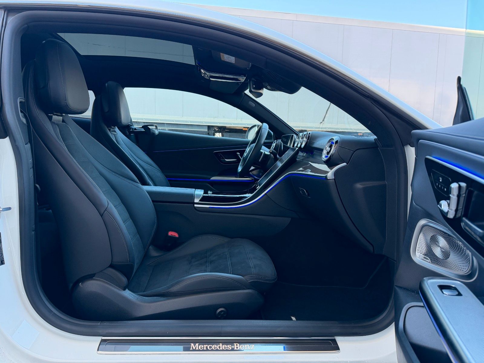 Fahrzeugabbildung Mercedes-Benz CLE 450 4M AMG HUD+360°+Burm+Memory+Pano+Digital