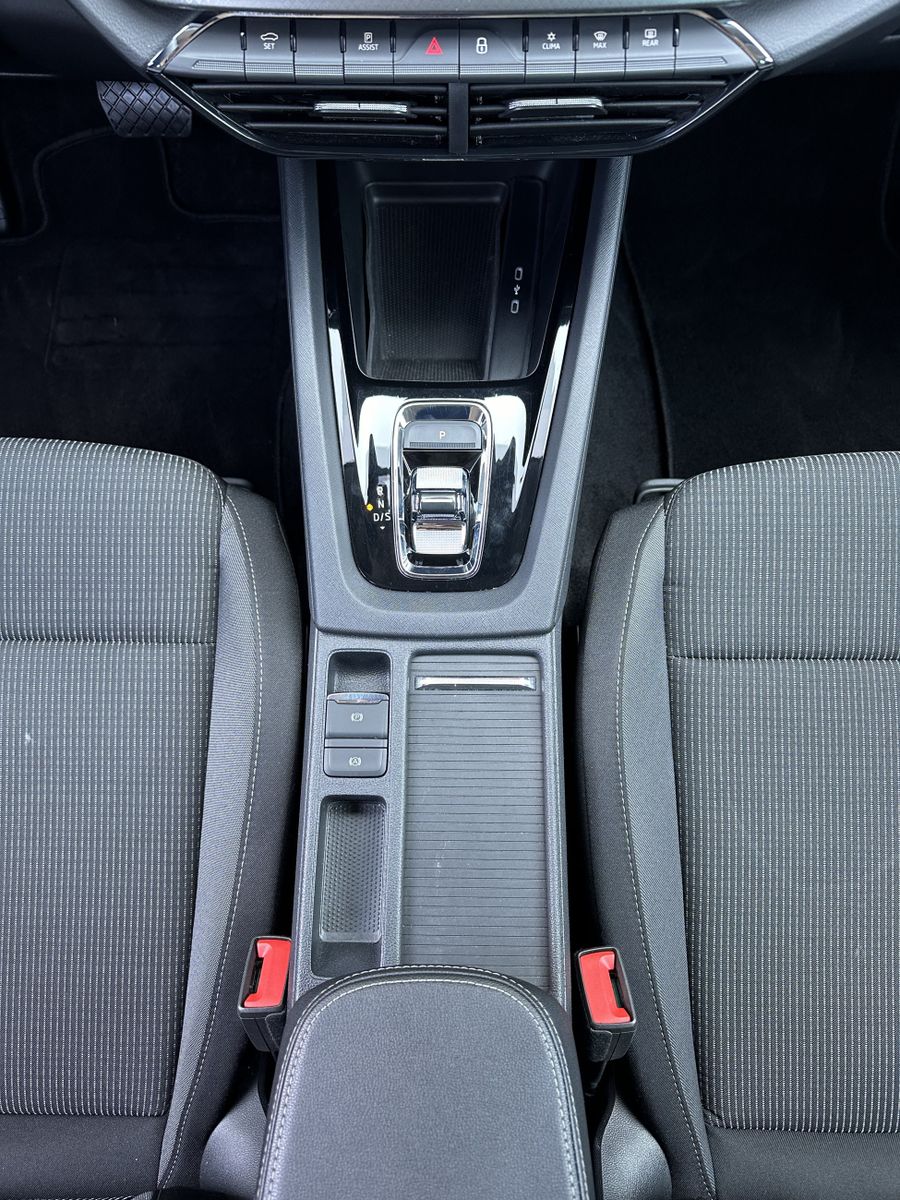 Fahrzeugabbildung SKODA Octavia Combi 2.0 TDI DSG Ambition NAV+LED+17ZO