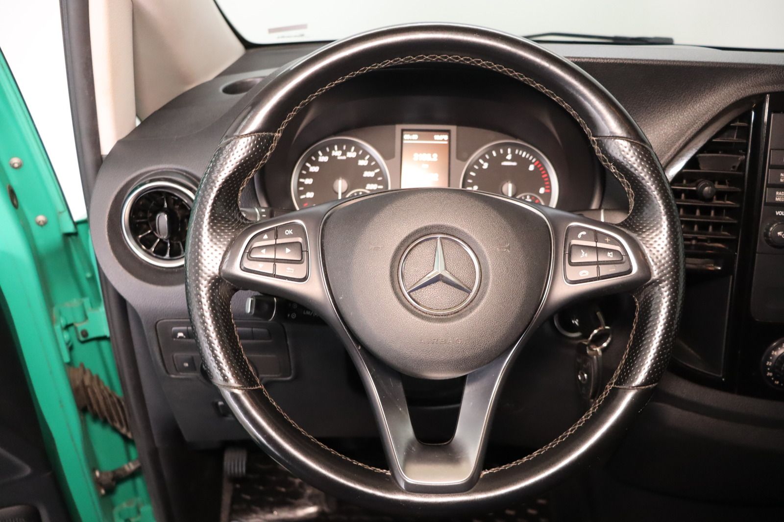 Fahrzeugabbildung Mercedes-Benz Vito Kasten 119 CDI 1. Hand LED Navi