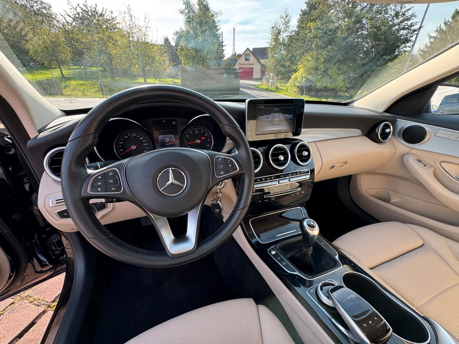 Mercedes-Benz C 180  Limousine Avantgarde mit LED