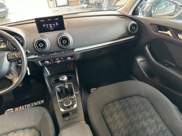 Audi A3 attraction *KLIMA*BI-XENON*TEMPOMAT*