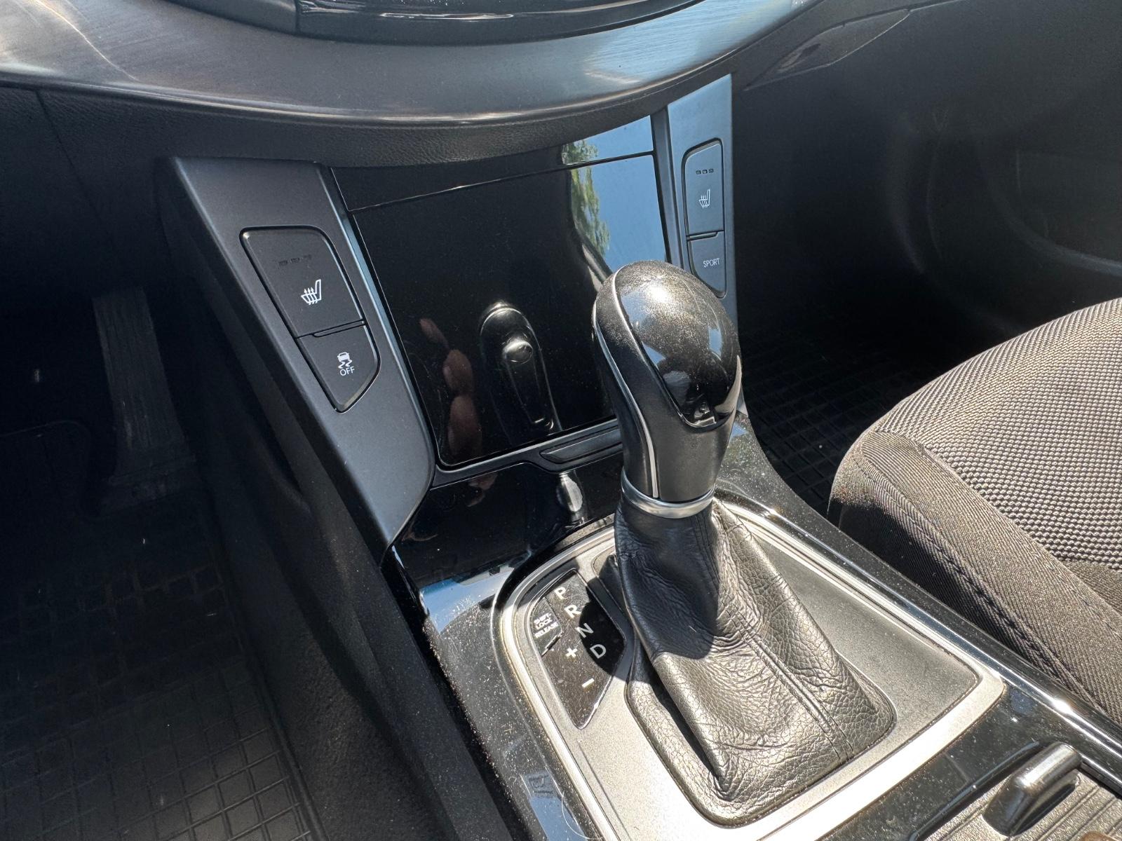 Hyundai i40 2013 — photo 13