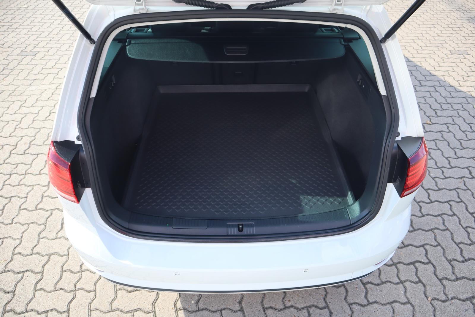 Volkswagen Golf VII Variant 1.5 TSI Highline ACC AHK LED