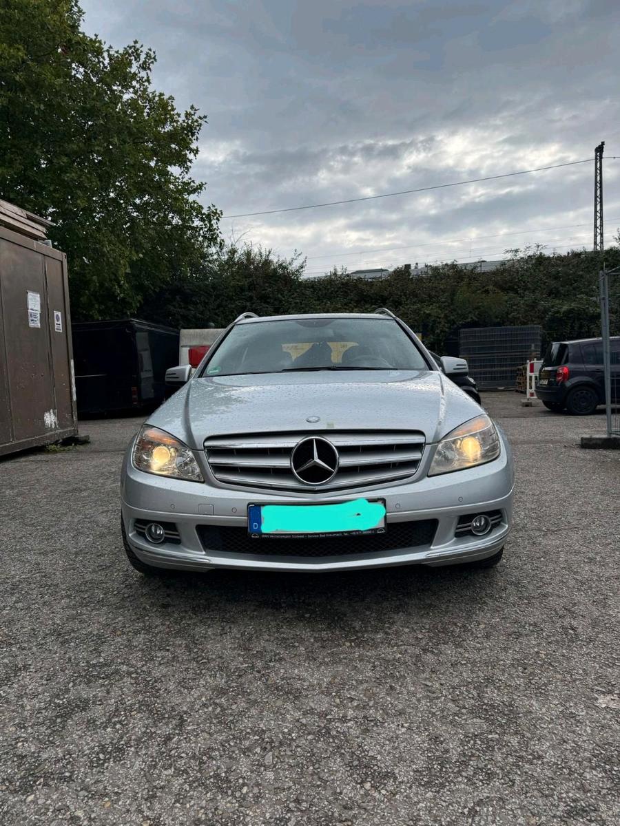 Mercedes-Benz C180 2010 — rear view