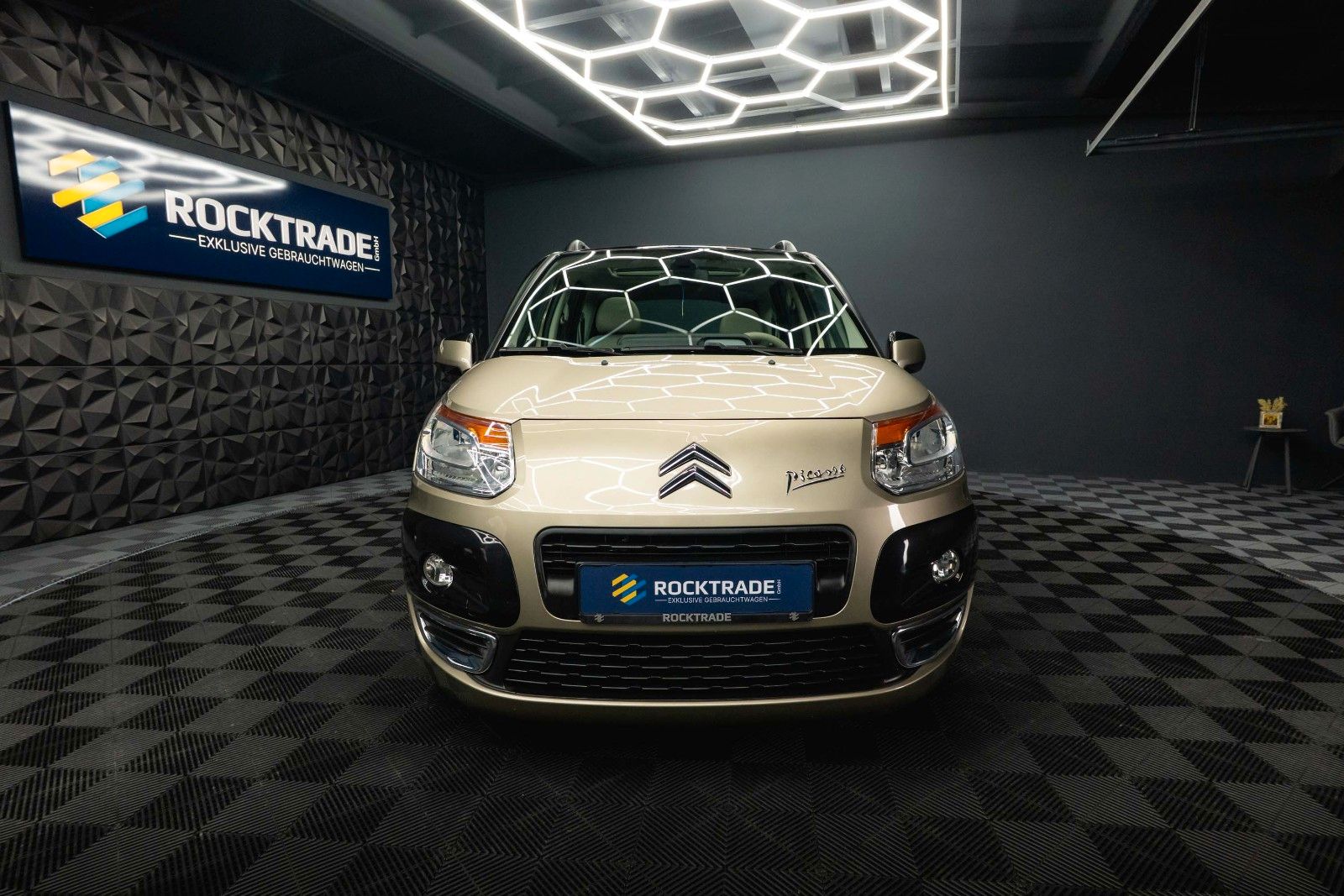 Fahrzeugabbildung Citroën C3 Picasso Exclusive Black Paket *1.Hand*Pano*
