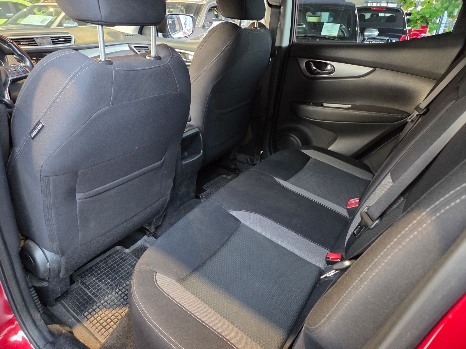 Fahrzeugabbildung Nissan Qashqai N-Connecta AHK LED NAV 360° SHZ ALU