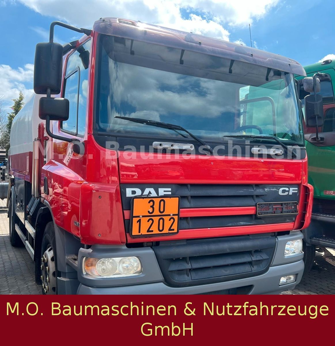 Fahrzeugabbildung DAF CF 75.250 / 4x2 / AC / Tankwagen 15.200 L /