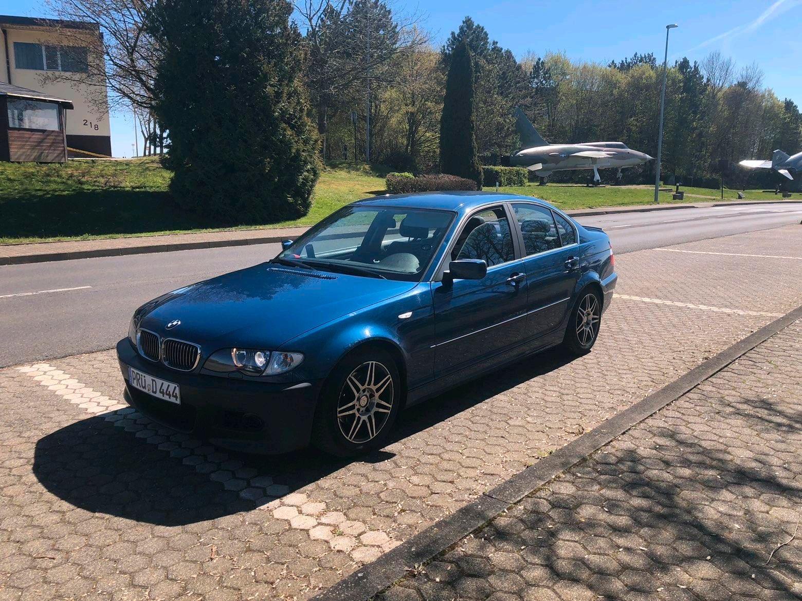 BMW 320