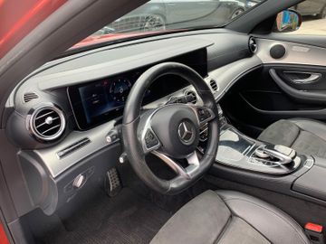Mercedes E 220 - 12
