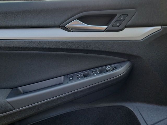 Golf VIII 1.5 l eTSI Life Aut. Navi Pro SHZ