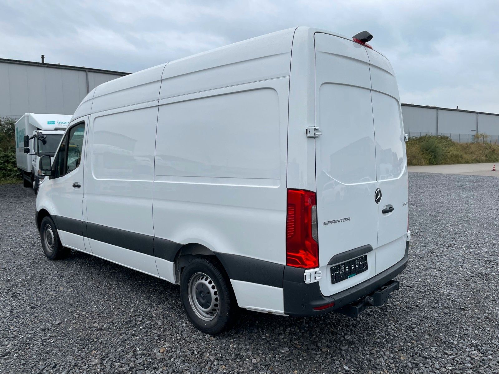 Fahrzeugabbildung Mercedes-Benz Sprinter III 317 CDI  MR Kamera