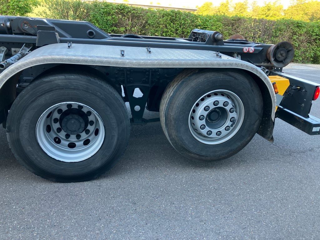 Fahrzeugabbildung DAF FAN XF 480 mit VDL Abrollkipper