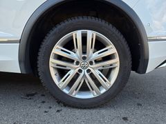 VW Tiguan Highline 4Motion 2,0TDI R-Line Standheizu