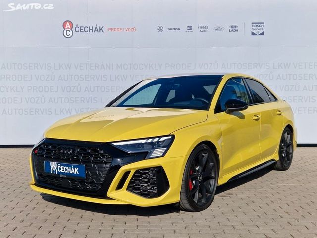 Audi RS3 2.5 TFSI, limo, 294kW