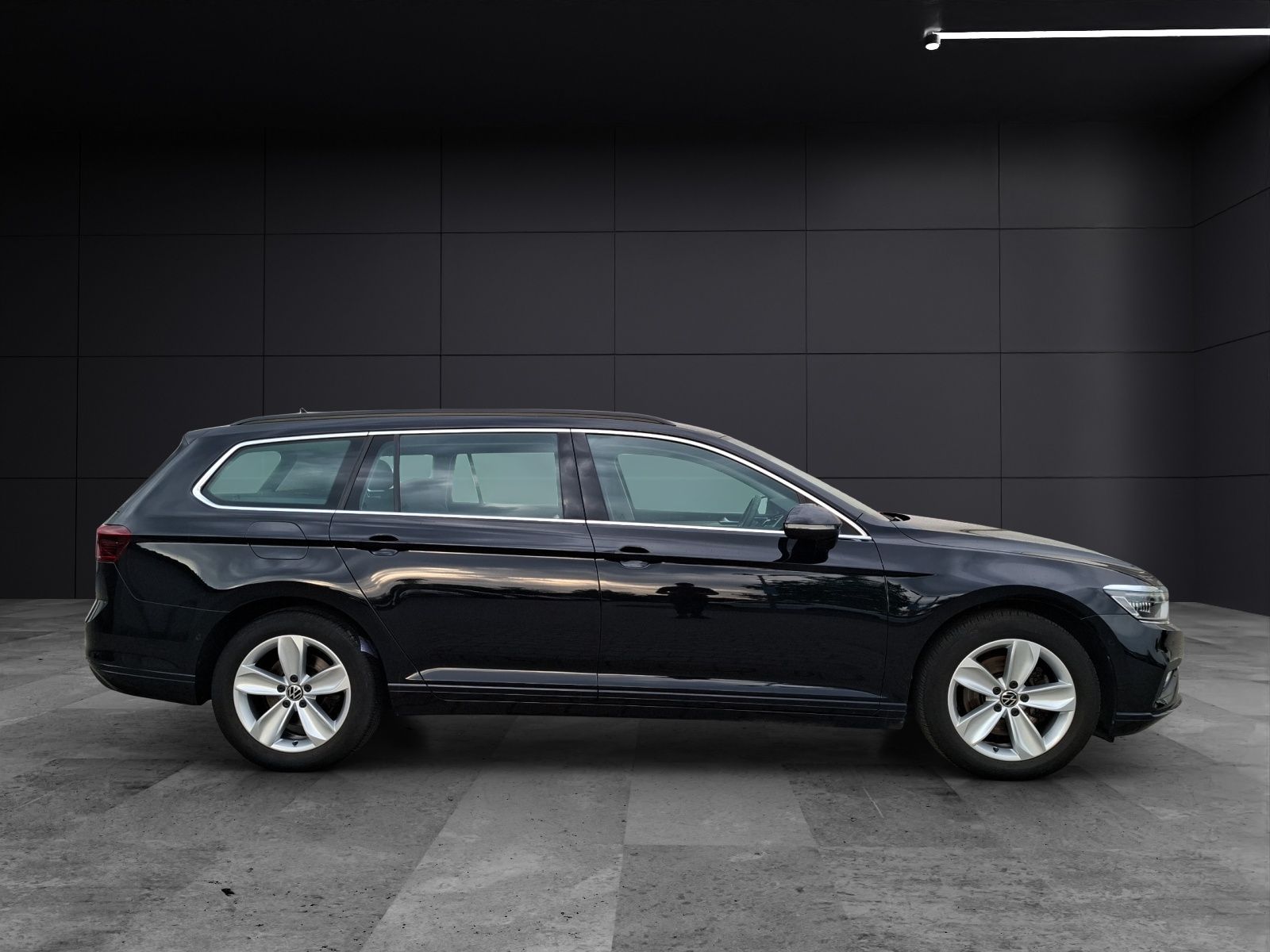 Fahrzeugabbildung Volkswagen Passat Variant TDI Business DSG 4M Standhzg. Mat