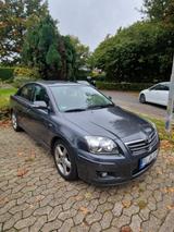 Toyota Avensis Sol 2,2-l-D-CAT Sol - Toyota Avensis: D Cat