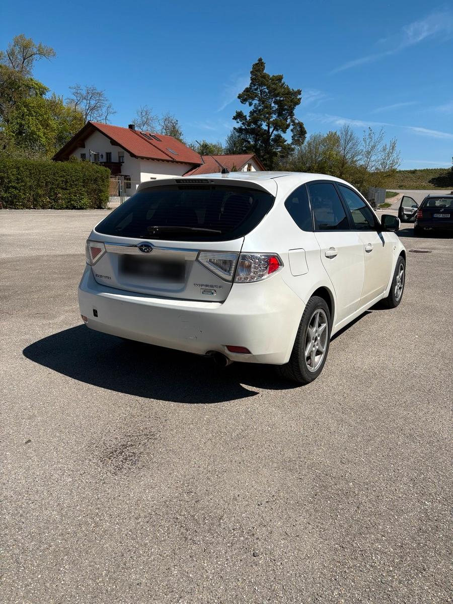 Subaru Impreza 2009 — rear view