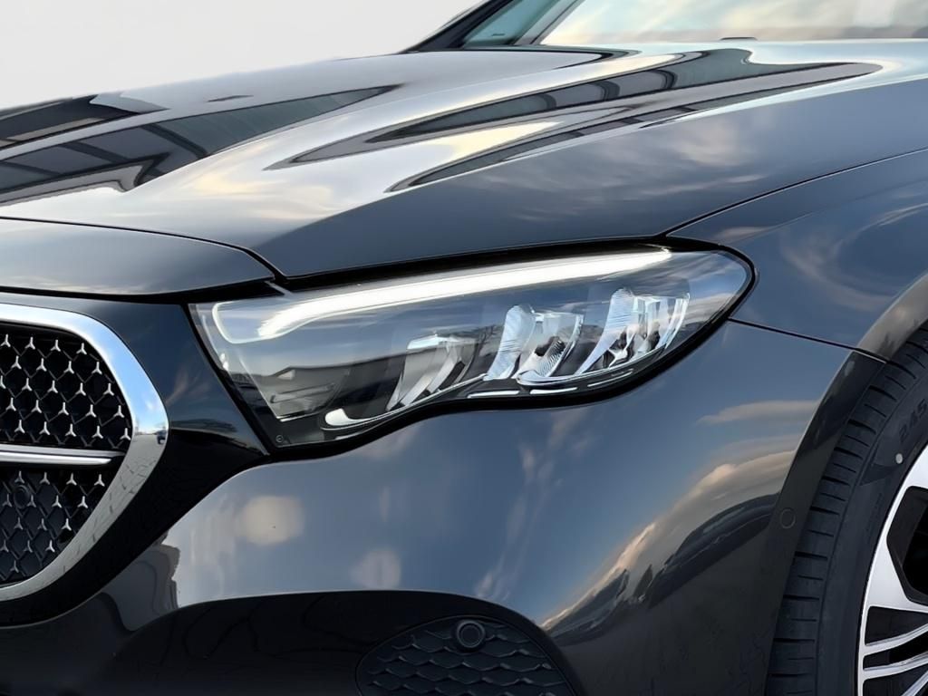 Fahrzeugabbildung Mercedes-Benz E 200 T Avantg. Pano Navi LED KeyLess Totw.