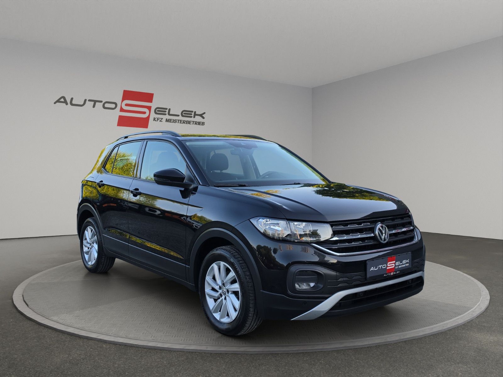 Fahrzeugabbildung Volkswagen T-Cross Life AUS 1.HAND AUTOMATIK NAVI PDC