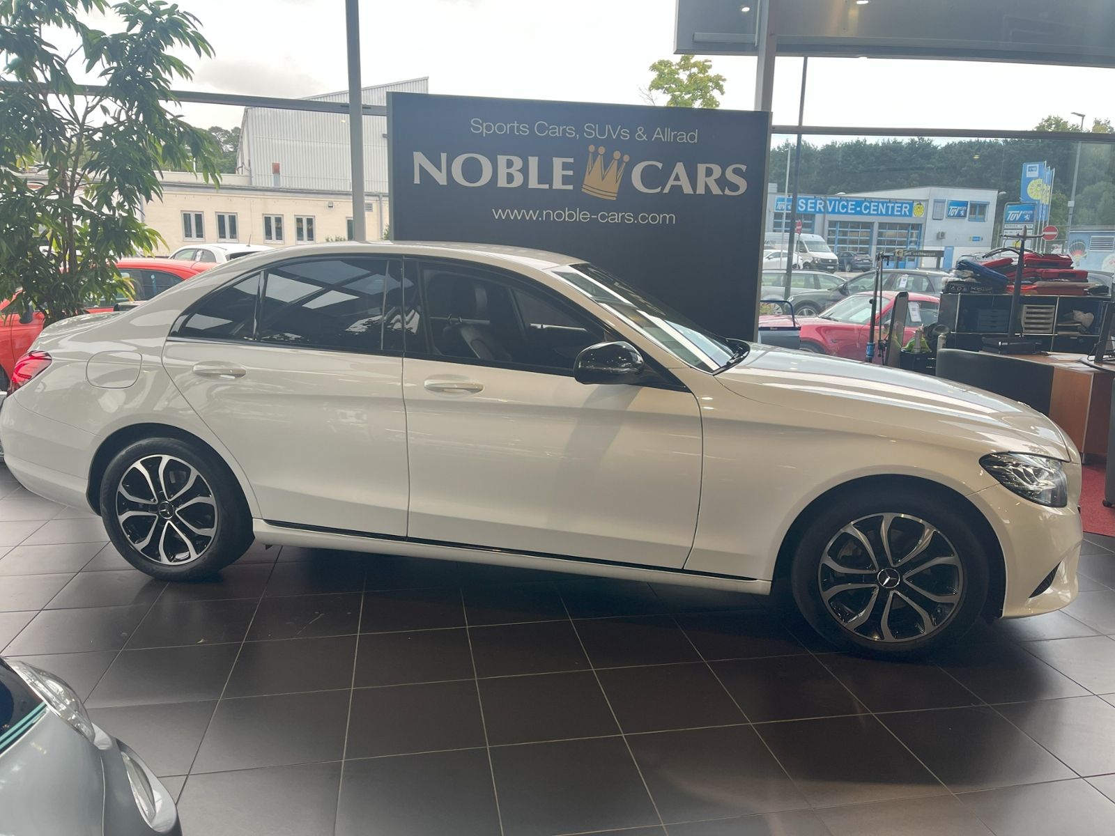 Fahrzeugabbildung Mercedes-Benz C 220 d 9G-TRONIC LED NAVI KAMERA NIGHT PAKET