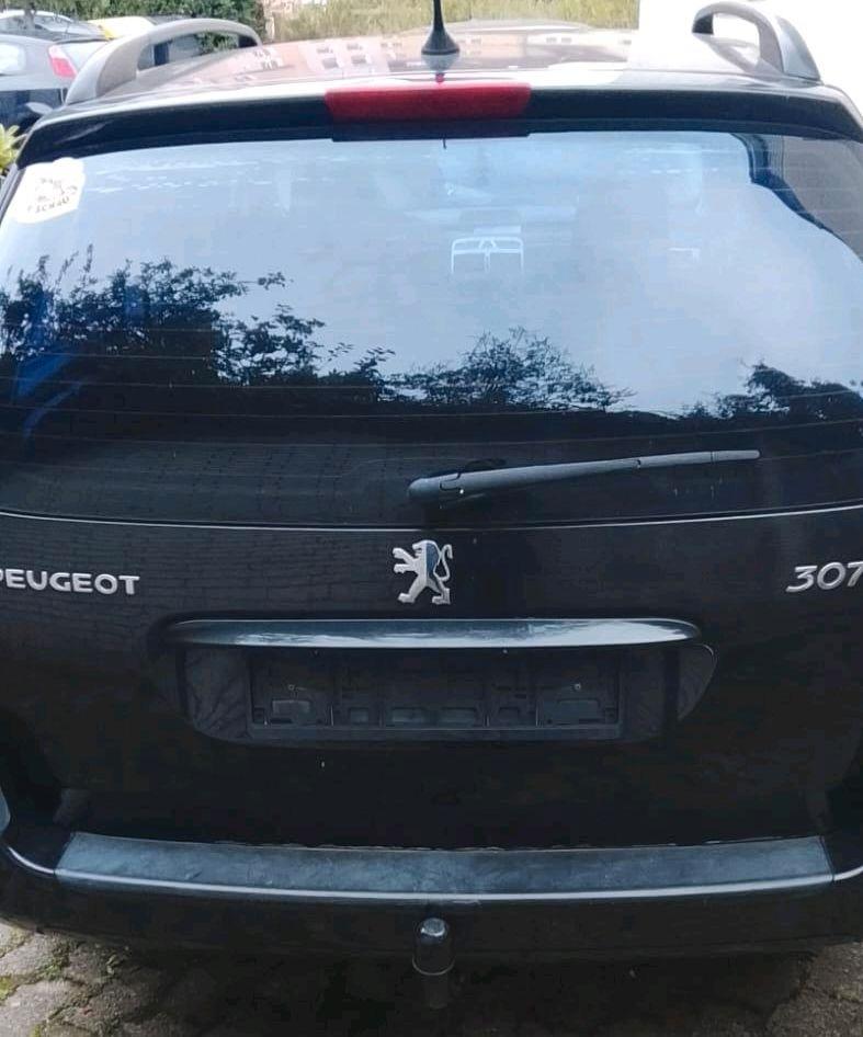 Peugeot 307 2004 — engine 90 HP (66kW)
