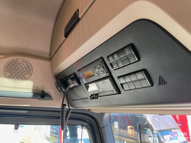 Fahrzeugabbildung Mercedes-Benz Daimler (D) Actros 1948 *Scheckheft MB*