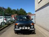 Lada Taiga Basis 4x4 TÜV NEU* 2.HAND* AHK*TOP ZUSTAND - Lada Taiga mit Benzin-Antrieb: Allradantrieb, Geländewagen