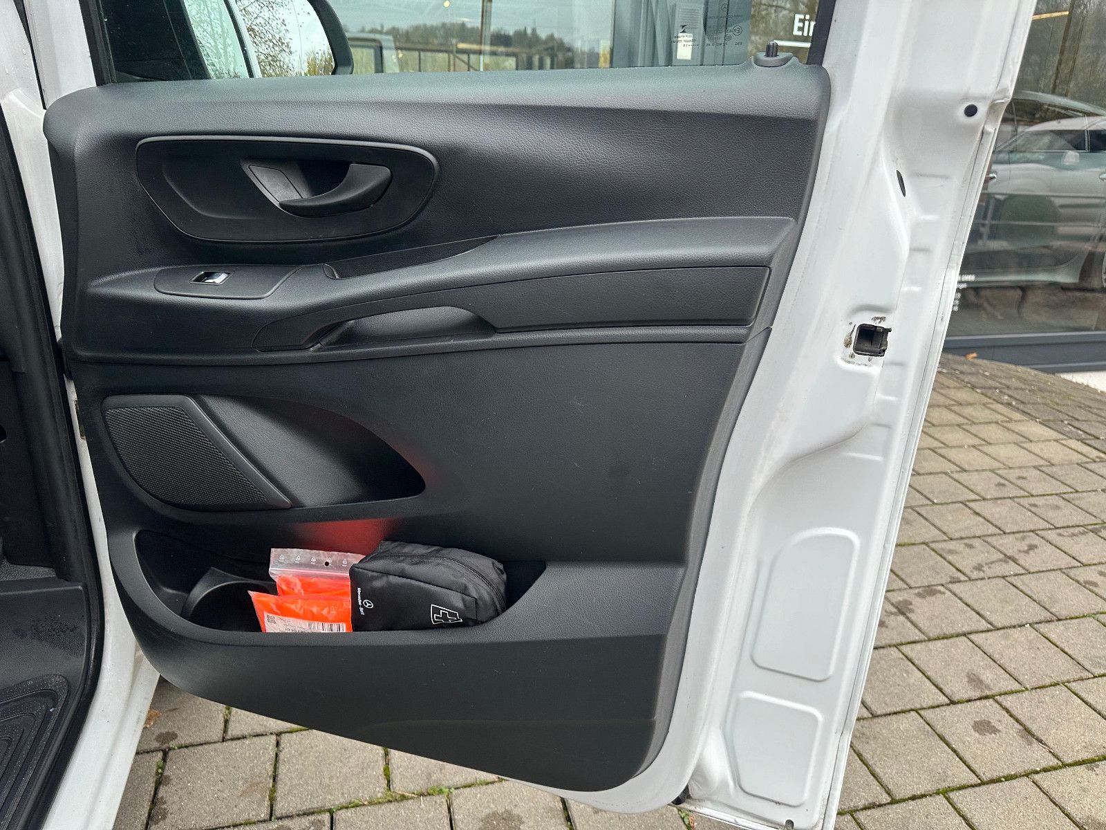 Fahrzeugabbildung Mercedes-Benz Vito 114 4Matic Autom. LANG *NAVI*AHK*SORTIMO