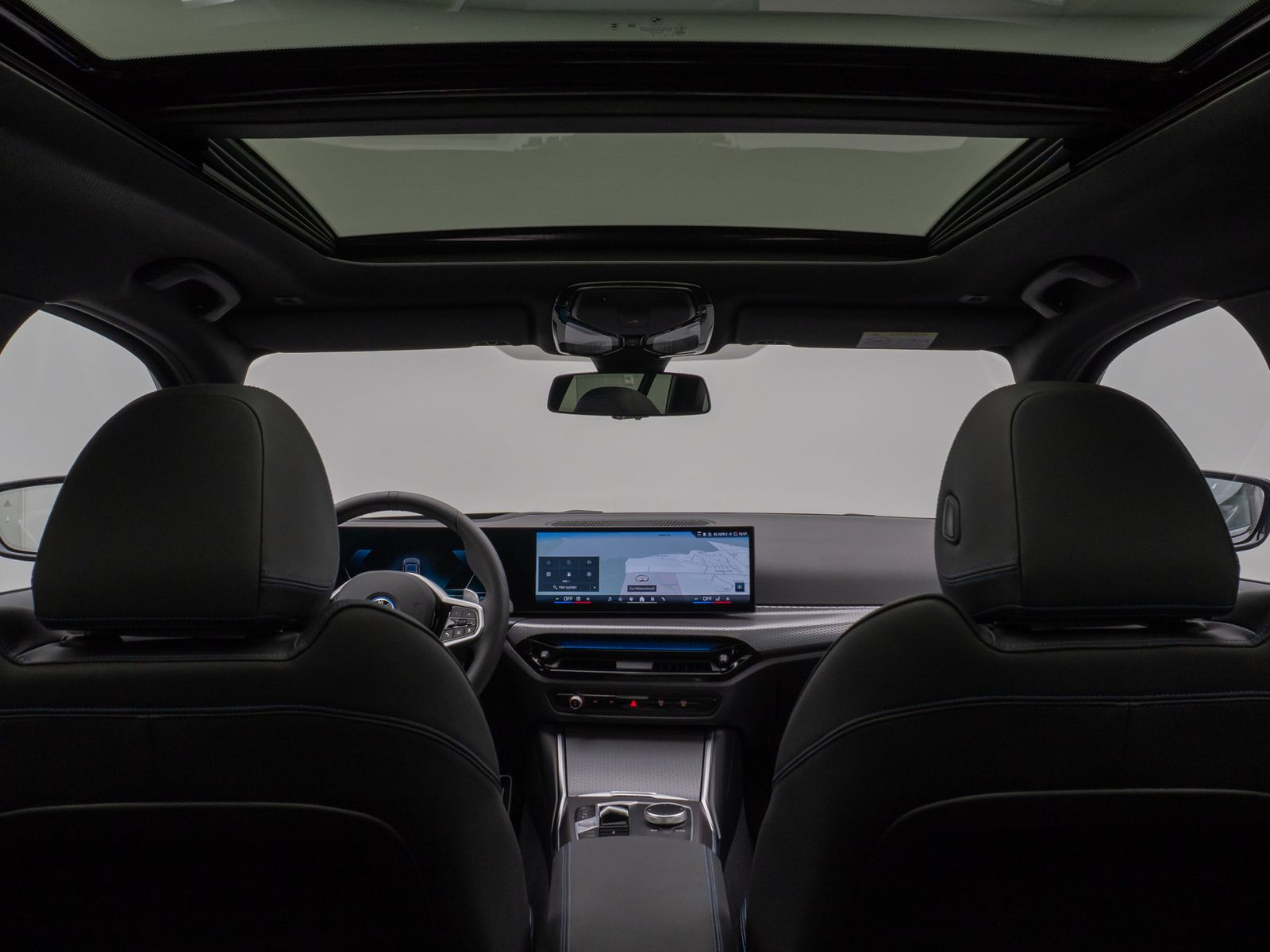 Fahrzeugabbildung BMW 330e M Sport Pro Panorama 360°HUD DAB HiFi AHK