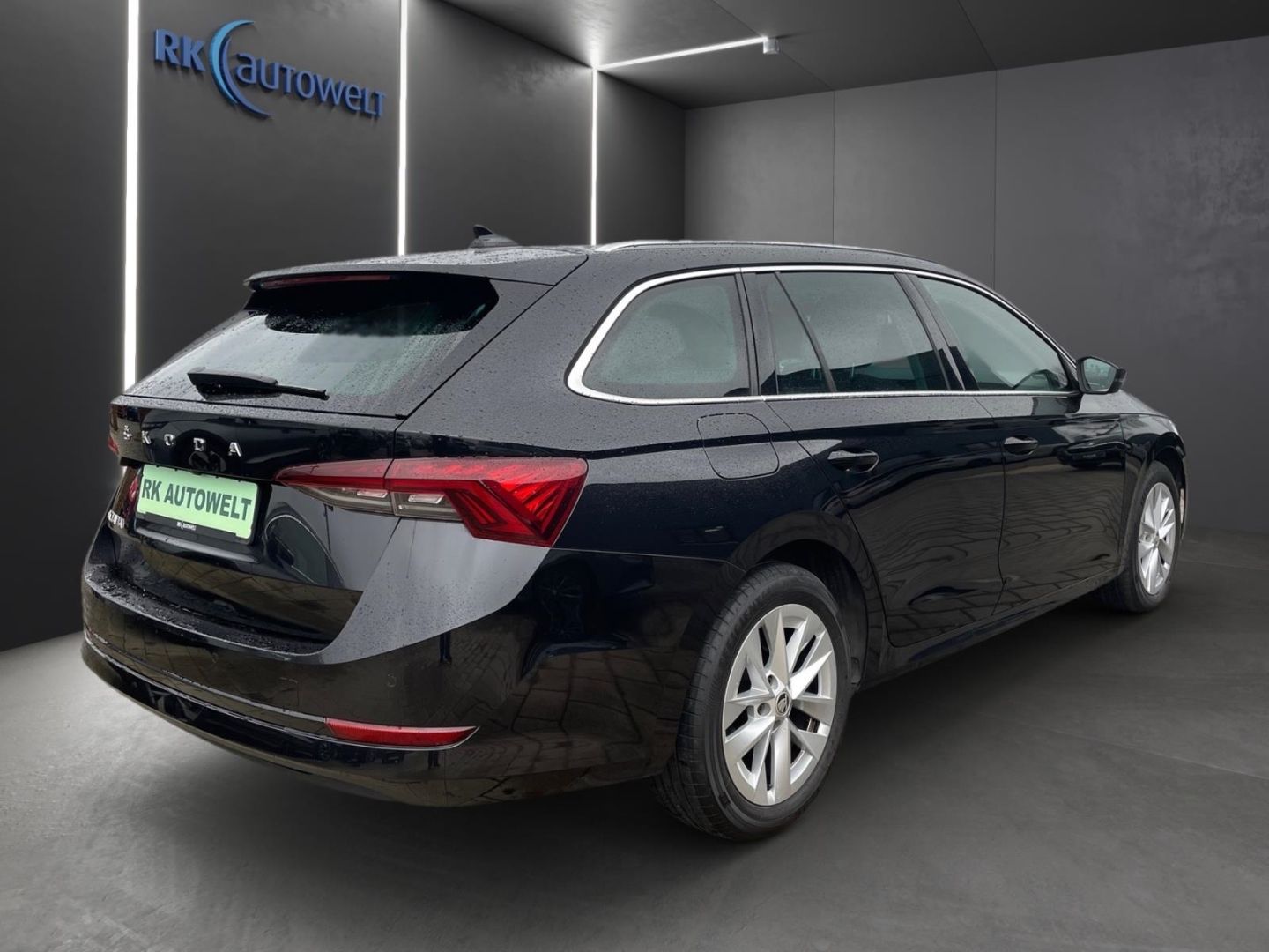 Skoda Octavia Combi Style 2.0 TDI DSG Navi PDC Kamera foto 3