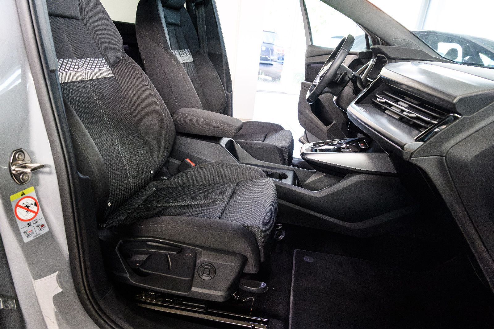 Fahrzeugabbildung Audi Q4 e-tron 45 quattro S-Line MATRIX/RFK/NAVI/