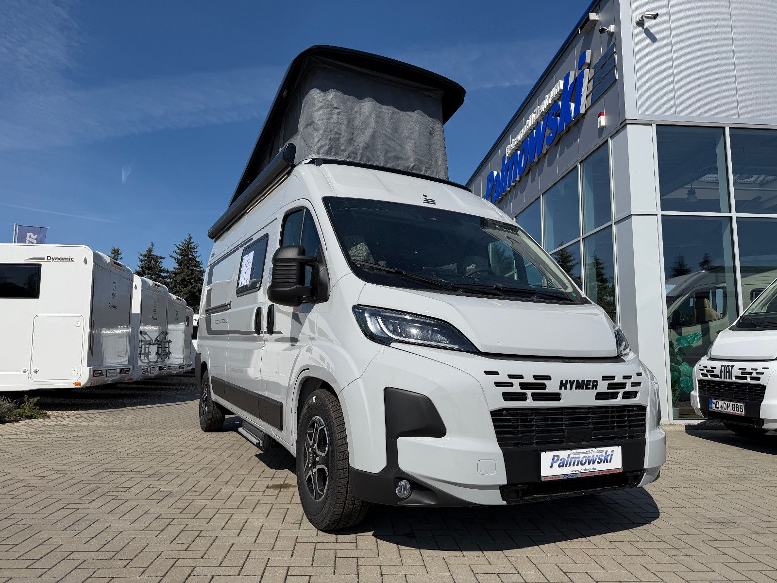 Fahrzeugabbildung HYMER / ERIBA / HYMERCAR Redwood 601 - Voll - 6.871€ sparen!