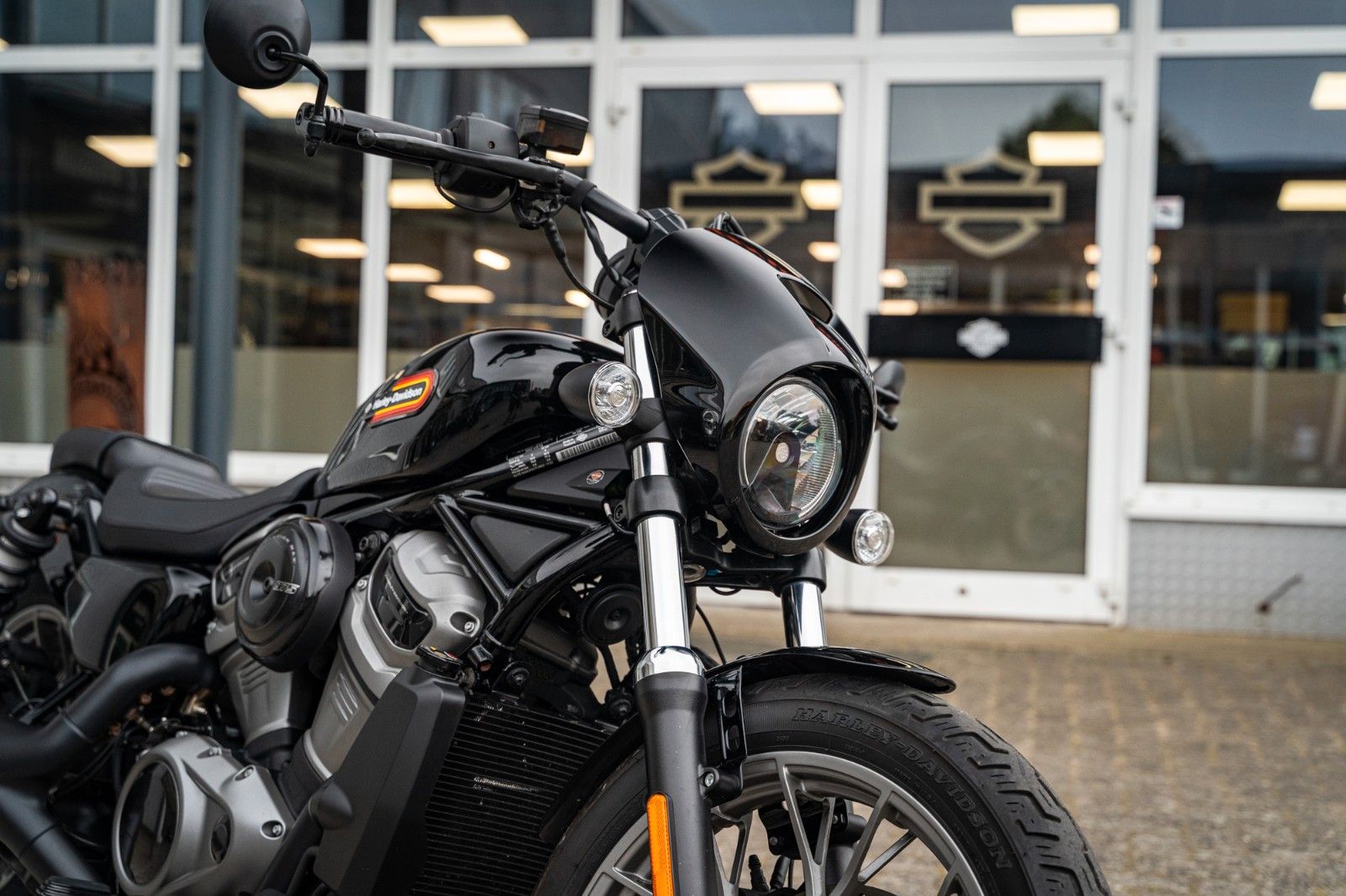 Fahrzeugabbildung Harley-Davidson RH975S Nightster Special - Jekill & Hyde -