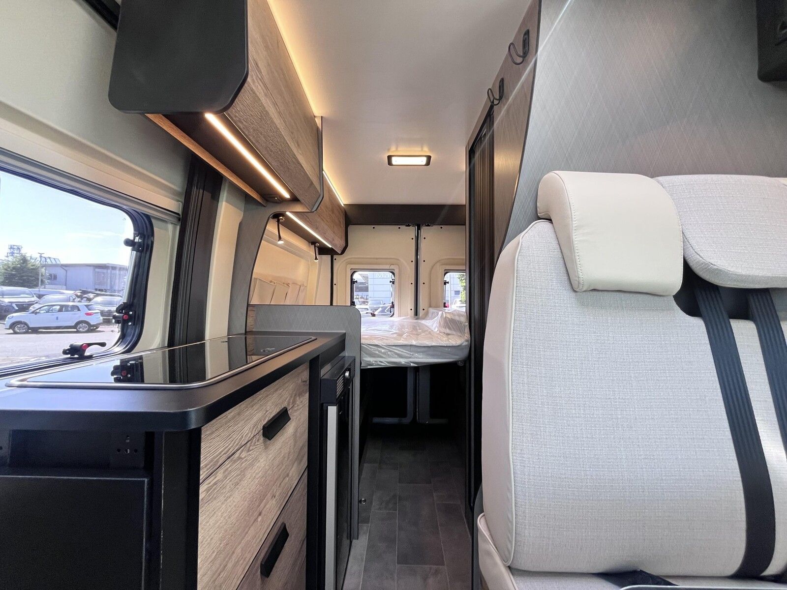 Fahrzeugabbildung XGO X-VAN 8 Automatik