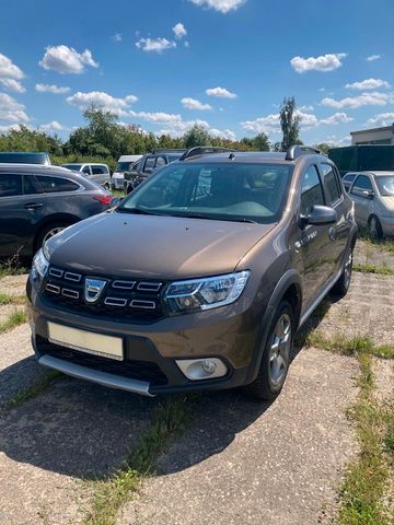 Dacia Sandero TCe 90 Easy-R Stepway Celebration