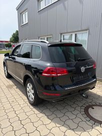 Volkswagen Touareg - 7