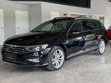 Volkswagen Passat Variant Elegance/AHK/PANO/4xSHZ/KAM - Volkswagen Passat Variant: Schwarz